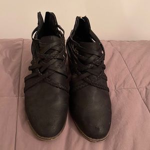 Fergalielous boots